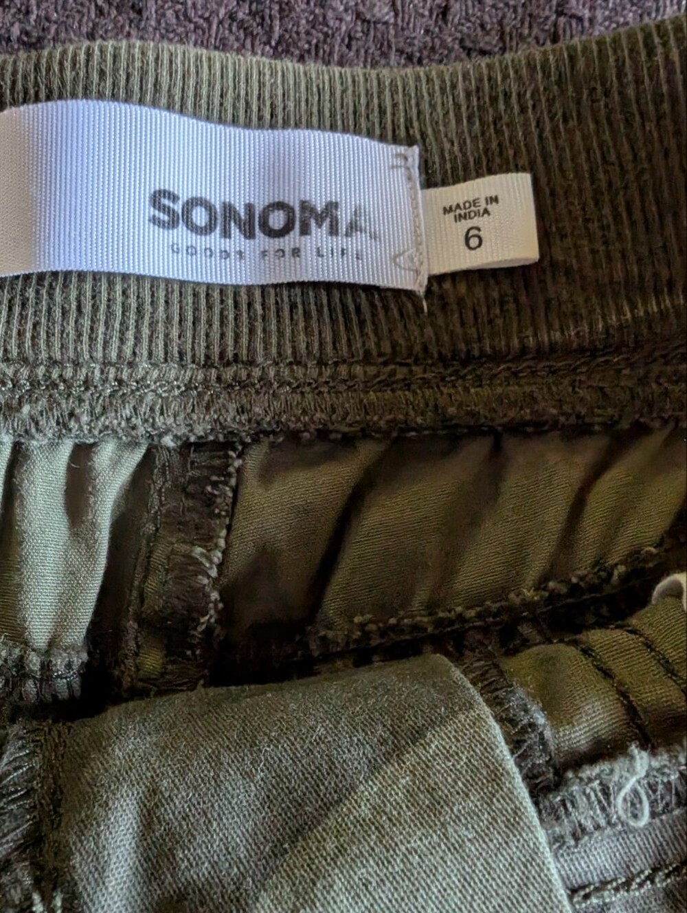 Sonoma Olive Camo Cargo Shorts Size 6 EUC - Picture 3 of 4